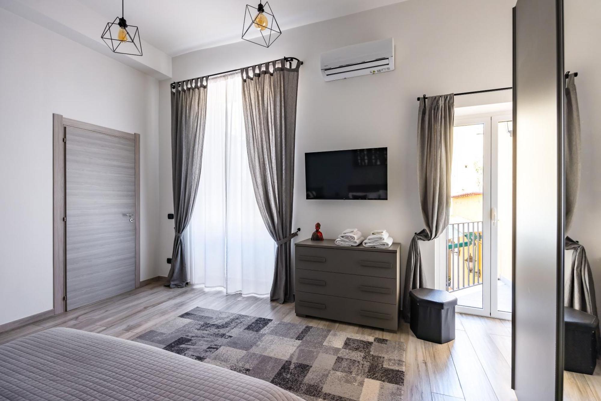 Palazzo Mormando - Modern Apartment 나폴리 외부 사진